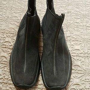 NWOB. Ecco black suede slip on boots.